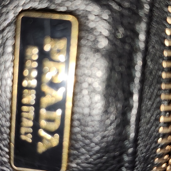 PRADA - Picture 4 of 5